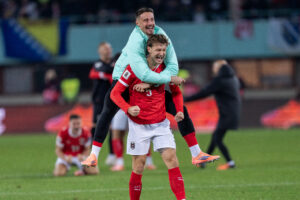 Österreich schreibt Geschichte und fährt zur WM 2026